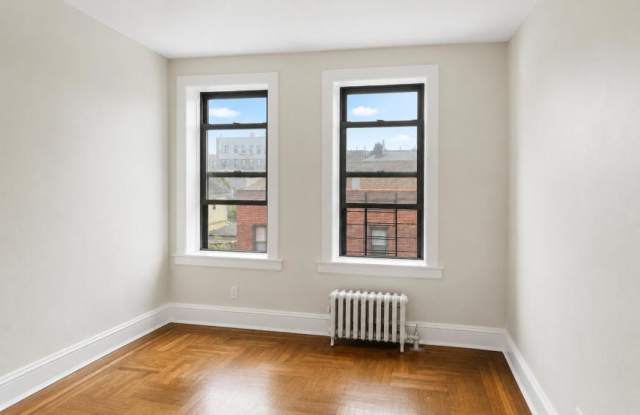 1544 Gillespie Avenue Gallery 1