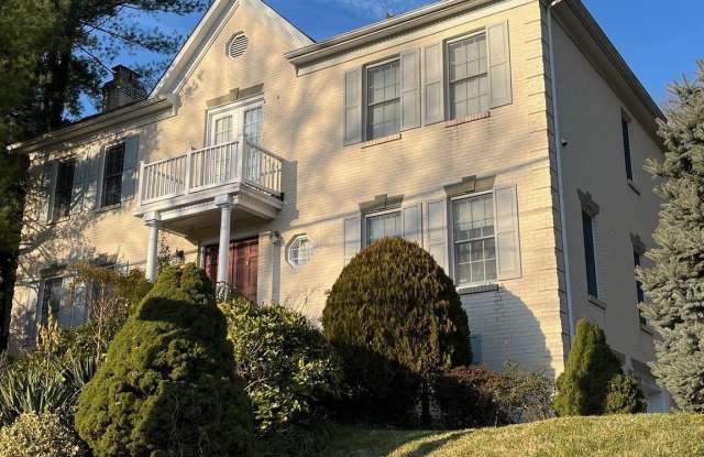 5179 MACOMB Street NW Gallery 2