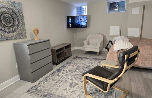 2424 Linden Ave photos photos