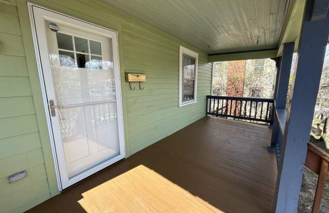 Central - Beautiful 1920's Two Story Home! - 20 Holland Street, Asheville, NC 28801 Central - Beautiful 1920's Two Story Home! - 20 Holland Street, Asheville, NC 28801