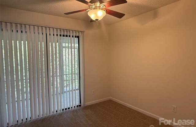 11000 Carmel Crossing Road Gallery 3