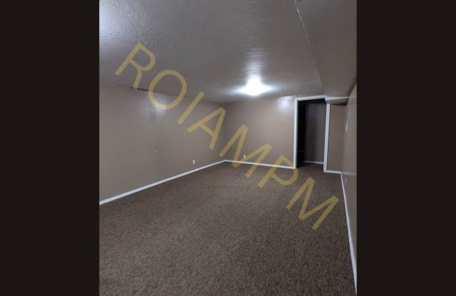 2065 Falls Avenue East - B - 2065 Falls Avenue East, Twin Falls, ID 83301