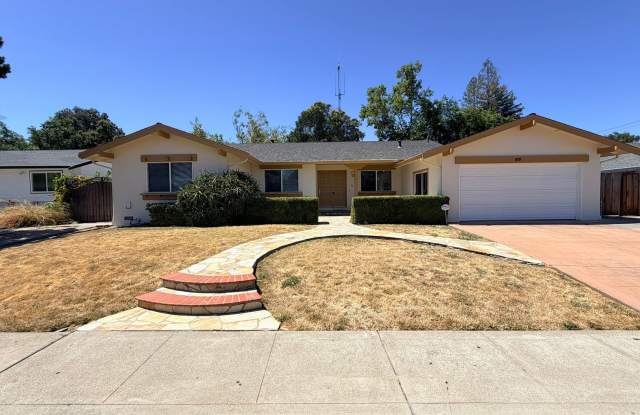 Concord Beautiful 4 bedroom 2.5 bath home 1928 sq ft walk to Clayton Valley High School! Gallery 1
