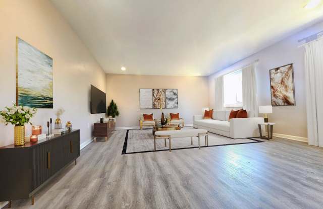 Wildwood Gardens photos photos