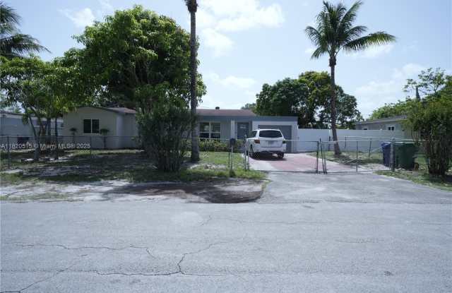 14530 NW 11th Ct photos photos
