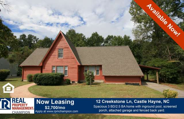 3 BD/2.5 BA Home w/inground pool, screened porch and fenced back yard Gallery 1
