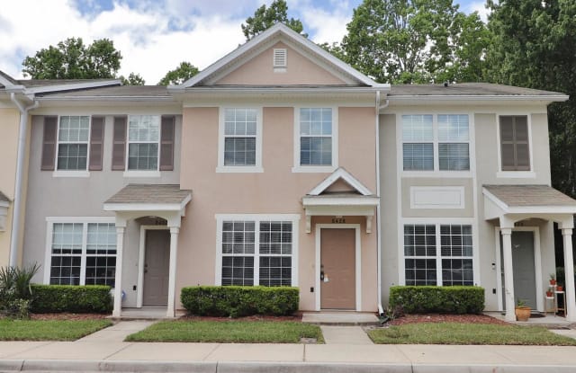 8428 THORNBUSH CT - 8428 Thornbush Ct, Jacksonville, FL 32216
