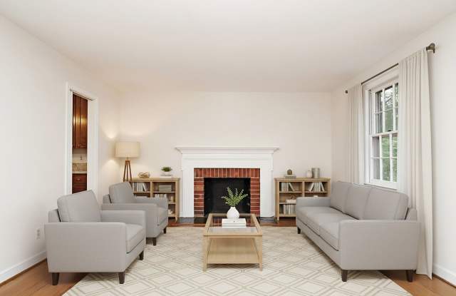 Charming Greenbrier Home on Half-Acre photos photos