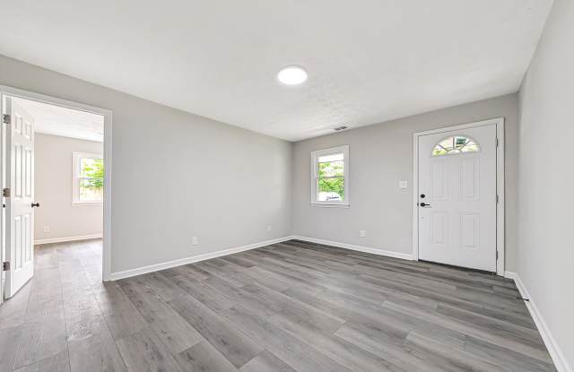 124 Edgewood Drive Gallery 3