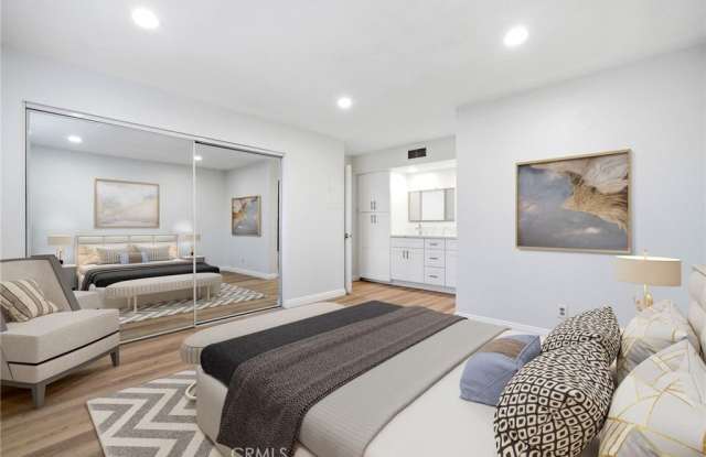 400 N Acacia Avenue photos photos