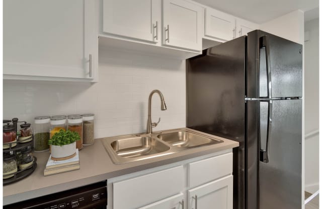 Trace West Townhomes Gallery 3