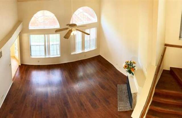 6904 Hickory Creek Gallery 3