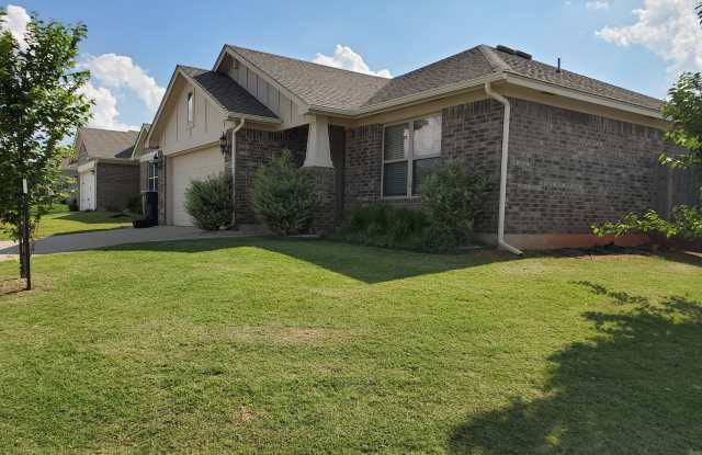 15729 Capulet Dr Gallery 4