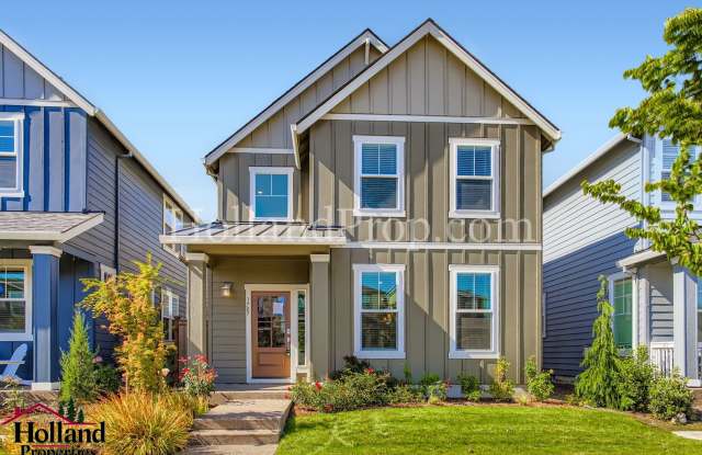 **New Lower Rent!** - Beautiful 3-Bedroom Home with Hot Tub  Patio in Hillsboro photos photos