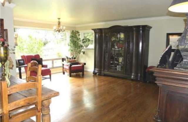 6418 Grandview Place Gallery 3