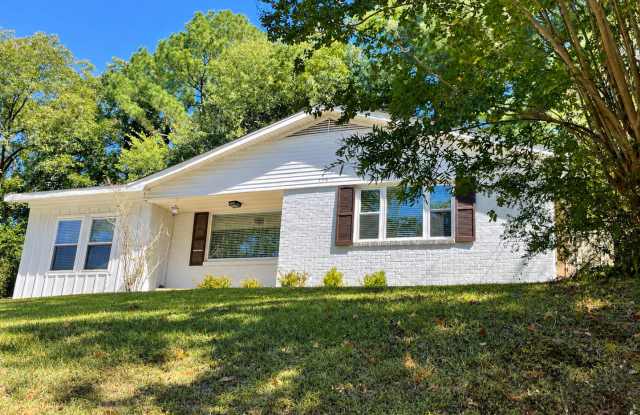 4BR/2.5BA Home Gallery 1