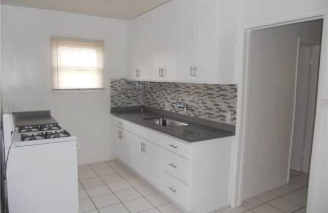 216 Elmira Avenue - 216 Elmira Avenue, Huntington Beach, CA 92648