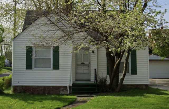 Garfield Heights - 3 Bedroom Single Family Home photos photos