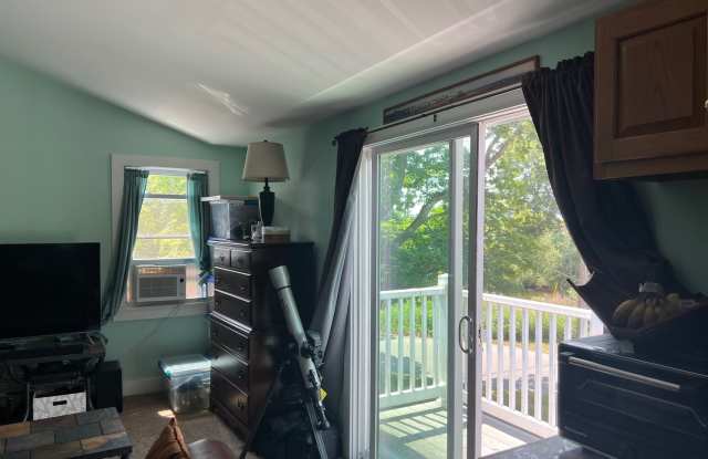 27-b Ferry Road Gallery 2