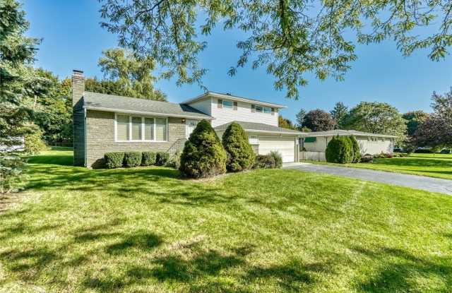 241 Willowcrest Drive photos photos