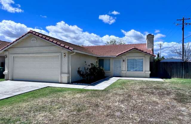 143 FRIGGS CT, LOS BANOS: 3 Beds, 2 Baths - 143 Friggs Court, Los Banos, CA 93635 143 FRIGGS CT, LOS BANOS: 3 Beds, 2 Baths - 143 Friggs Court, Los Banos, CA 93635