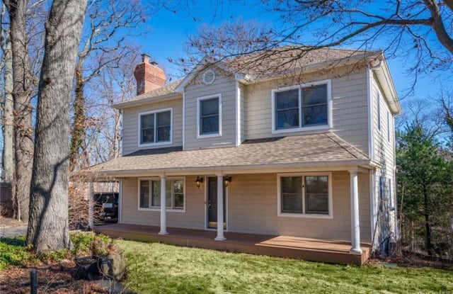16 Mayflower Court - 16 Mayflower Court, Centerport, NY 11721