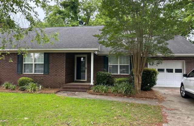 Millwood Park-Spacious 2 Bedroom, 2 Bathroom Duplex with single garage-Lawn Maintenance Included photos photos
