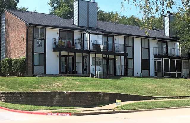 Lakeside Apartment Homes Gallery 2