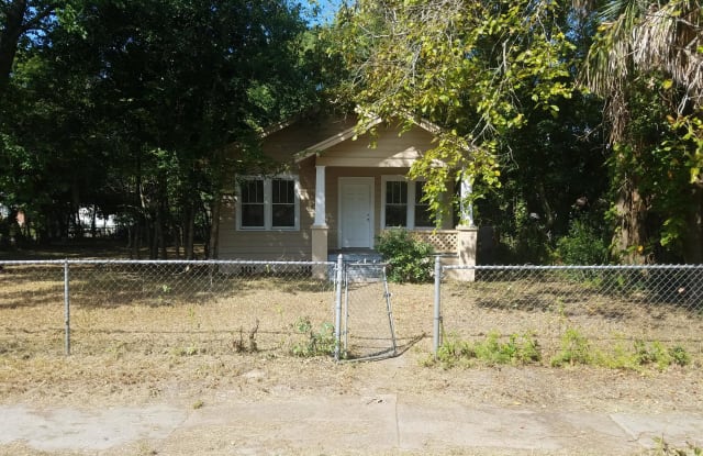7008 BUFFALO AVE - 7008 Buffalo Avenue, Jacksonville, FL 32208