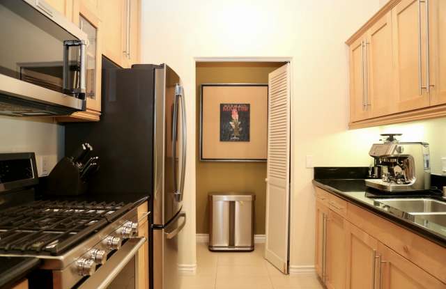 ONE BEDROOM CONDO WITH LUXURY AMENITIES photos photos
