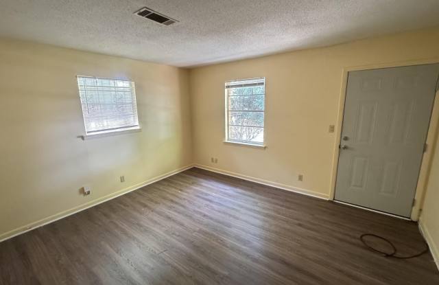 3836 Melody Road NE Gallery 3