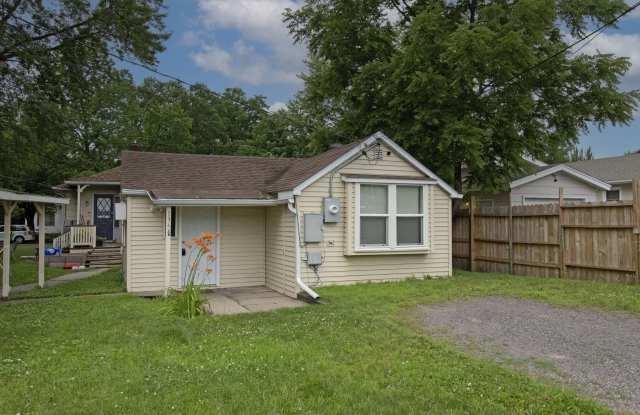 134 1/2 21st Ave N photos photos