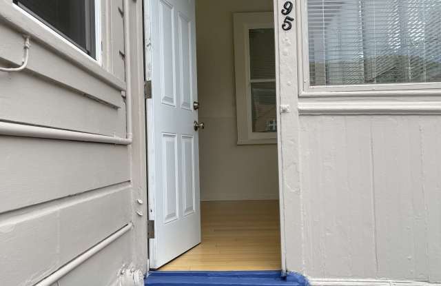 1795 10th Avenue Gallery 1