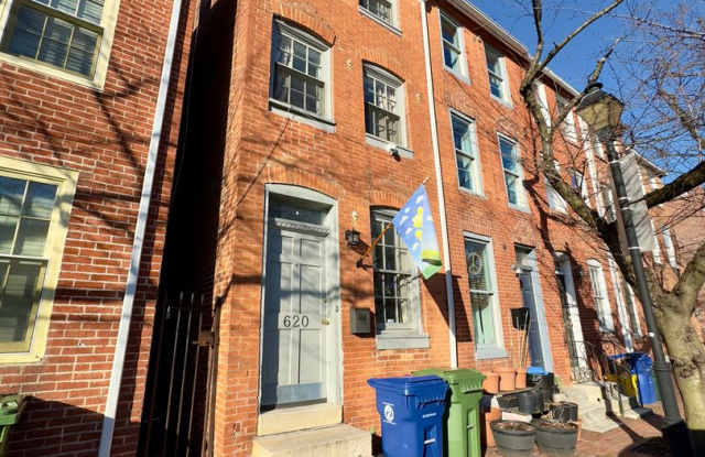 Charming 2 Bedroom/1 Bathroom Townhome with In-Unit Laundry in Ridgley's Delight, MD! photos photos