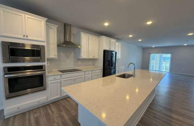 Move In Ready Immediately !!! Gallery 1