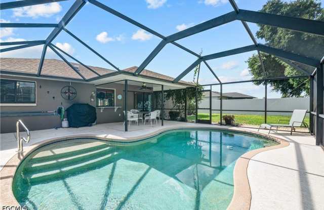 2110 SW Santa Barbara Place Gallery 2