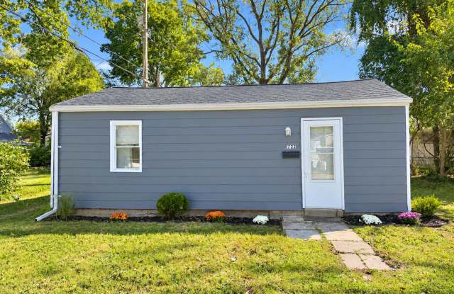 1722 South Daly Avenue Gallery 1