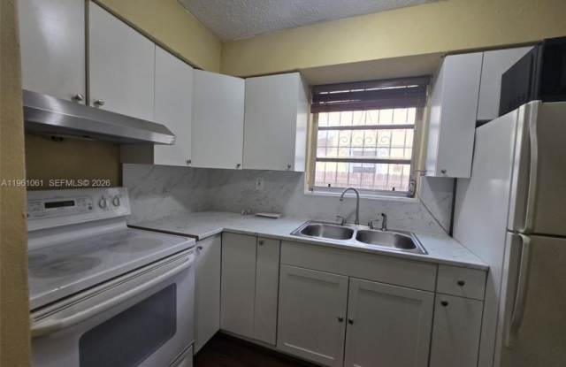 2835 NW 22nd Ave # 3 Miami, FL 33142 photos photos