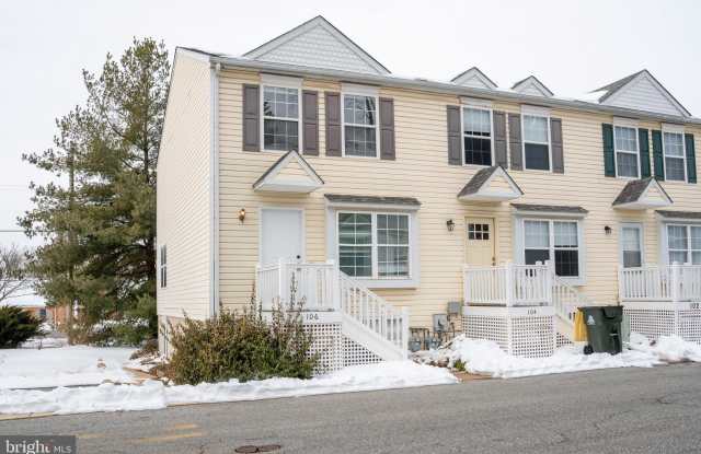 106 GATEWAY Drive unit: 14 photos photos 106 GATEWAY Drive unit: 14 photos photos