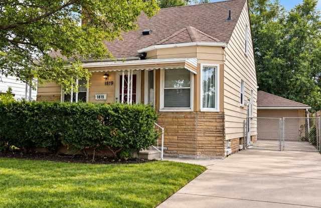 1819 Richmond Avenue Gallery 2