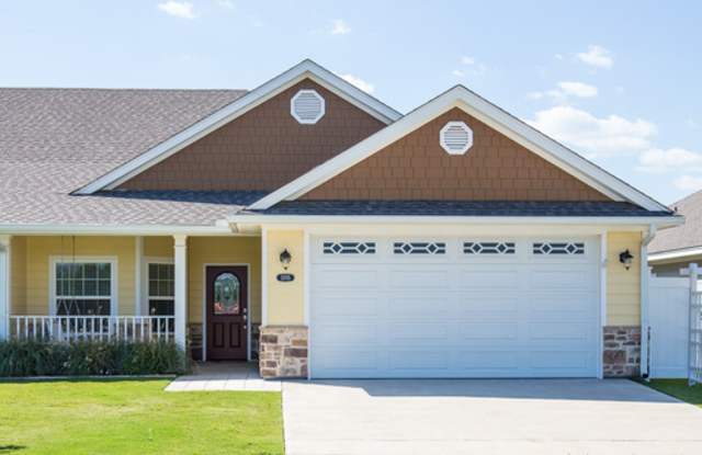 Beautiful 3 Bedroom Duplex Located in Waco, Texas! photos photos