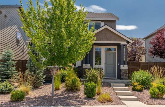 Newer 3 Bedroom, 2.5 Bath Home with Community Pool & Park Gallery 4