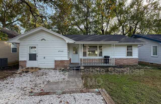 1040 E Cherokee St - 1040 East Cherokee Street, Springfield, MO 65807