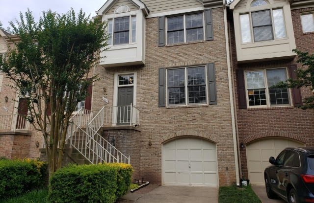 1352 HERITAGE OAK WAY - 1352 Heritage Oak Way, Reston, VA 20194