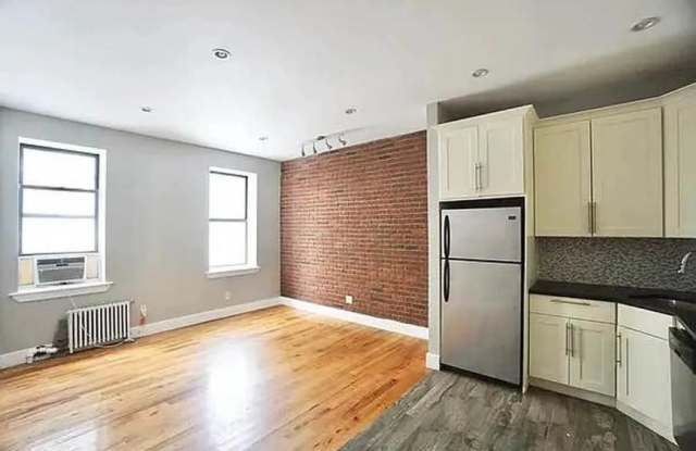 25 Fort Washington Avenue Gallery 2