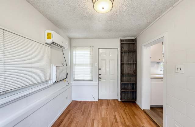 18627 Hillside Drive Gallery 3