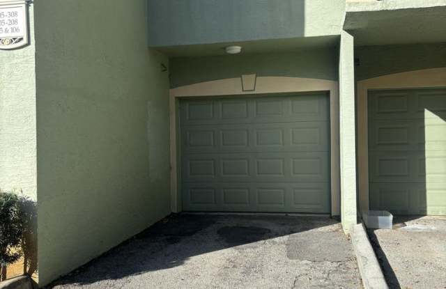 350 Crestwood Cir photos photos