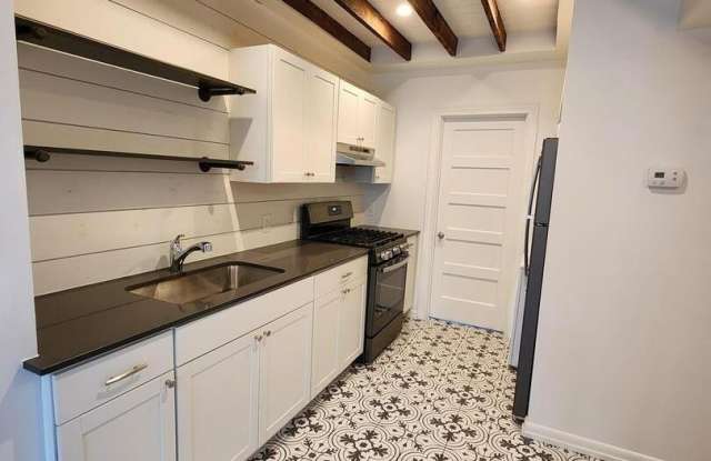 217 NATALEN AVE unit: 2 photos photos