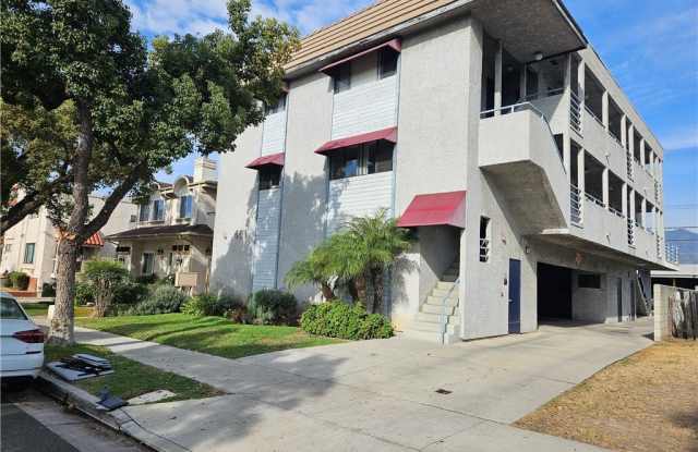 451 W Wilson photos photos