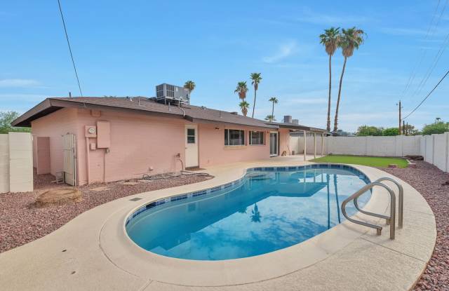 Spacious 6-Bedroom, 4-Bath Pool Home Near ASU Campus photos photos